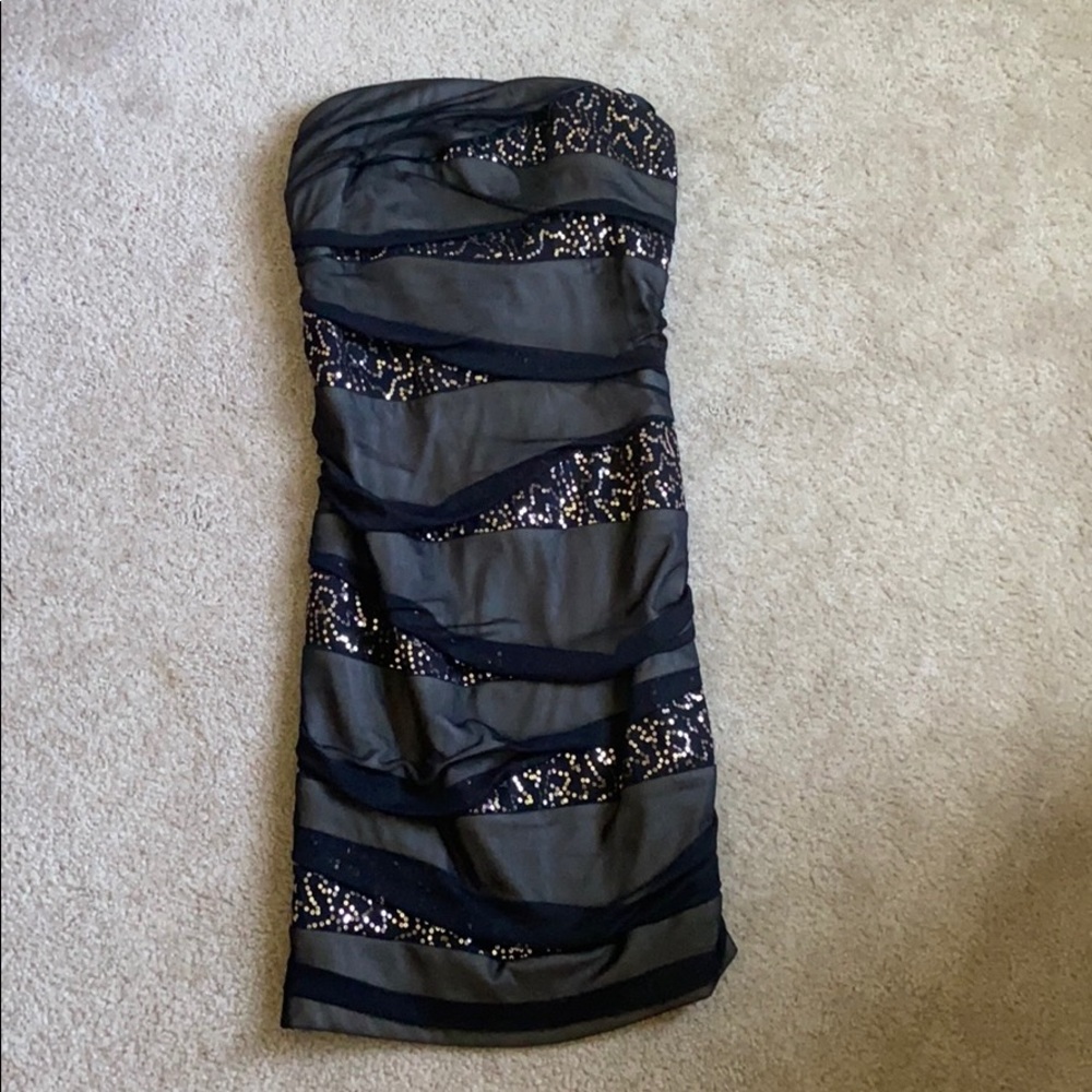 IZ Byers Black+gold body con dress